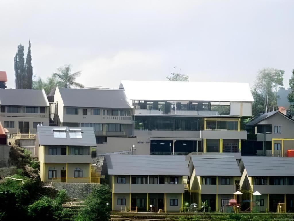 วิลลาเลม่อน Hotel เล็มบัง ภายนอก รูปภาพ