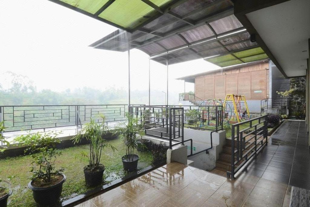 วิลลาเลม่อน Hotel เล็มบัง ภายนอก รูปภาพ