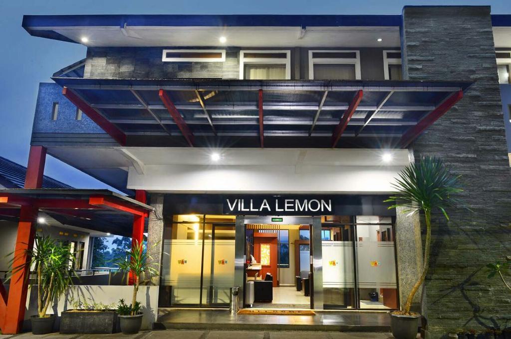 วิลลาเลม่อน Hotel เล็มบัง ภายนอก รูปภาพ